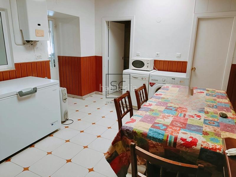 Foto 88227d7e-4125-478f-98a1-6f3c8885f2e1. Casa amb calefacció aparcament a Piñeiros - Freixeiro Narón