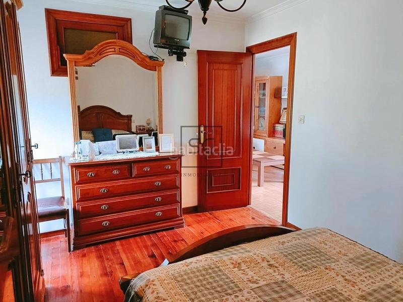 Foto a16bf39f-fe41-4e0a-8ea5-1de0cbd2d094. Casa amb calefacció aparcament a Piñeiros - Freixeiro Narón