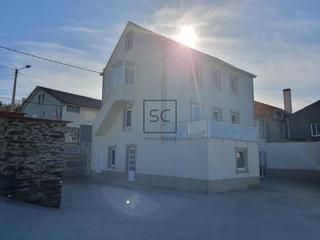 Casa a Sedes - Pedroso - Doso. Casa de 3 plantas con finca en sedesnarón