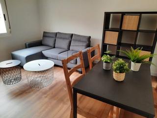Miete Etagenwohnung in A Malata - Catabois - Ciudad Jardín. Piso recientemente reformado en naron