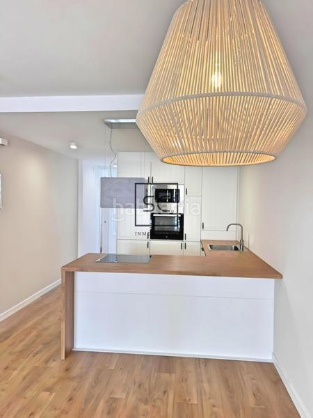 Foto 931fe35f-1f16-485e-b3aa-d0a6c583a04a. Lloguer apartament a Centro Ferrol