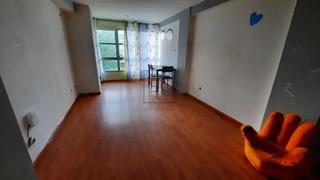 Appartement à Caranza. Amplio piso para reforma parcial en caranza