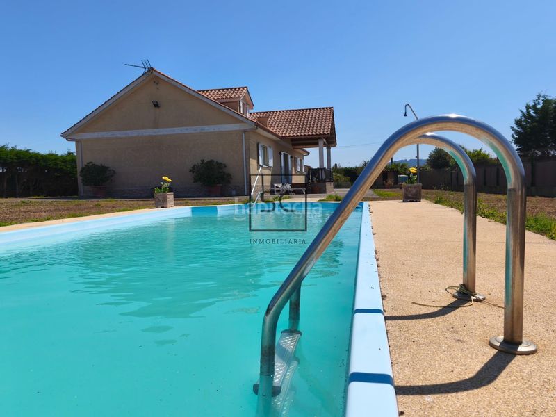Foto 035298a7-b619-44dd-b2de-ccef0cb8b970. Xalet amb calefacció aparcament piscina a Ares