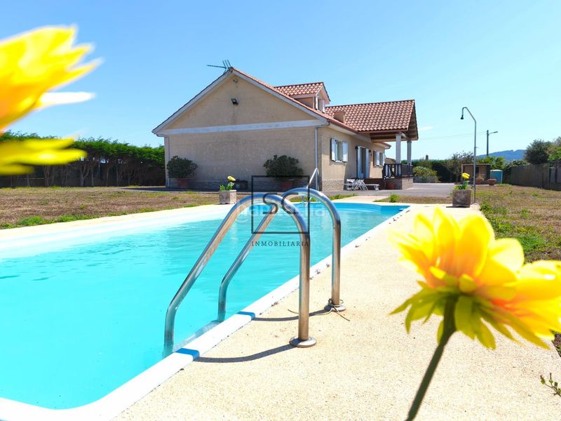 Foto 056b08a8-e20a-4539-ae87-b5126e105032. Xalet amb calefacció aparcament piscina a Ares