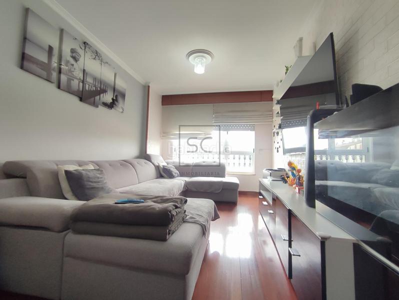 Foto ee2c1663-e2a0-49f8-9fda-e4119625f353. Piso luminoso piso en Porta Nova Ferrol
