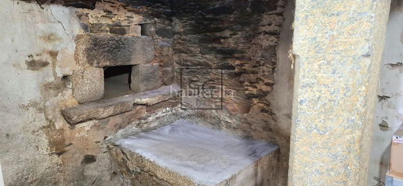 Foto ca9fe469-2f79-4878-8519-df439a260578. Casa  de piedra para restaurar con finca edificable en sedes, . en Narón