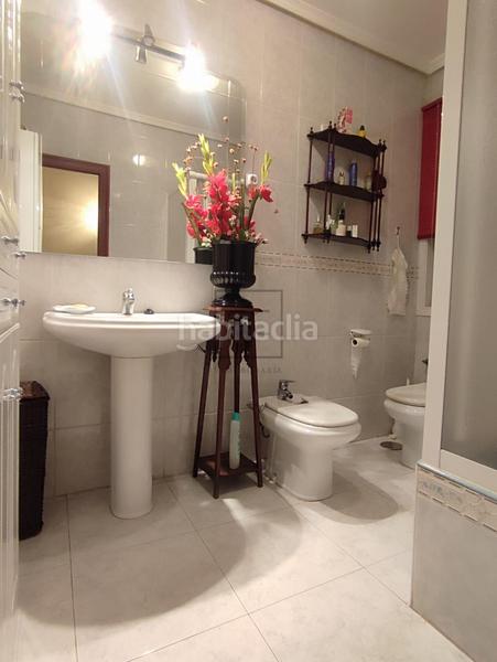 Foto cdf80d22-baff-499a-a3e3-f3a96f9cf3f5. Piso elegante piso en el Centro en Centro Ferrol