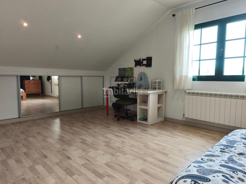 Foto 56a65a25-64ab-43e3-9428-052b808348bf. Chalet  con piscina en el raso, en Ares
