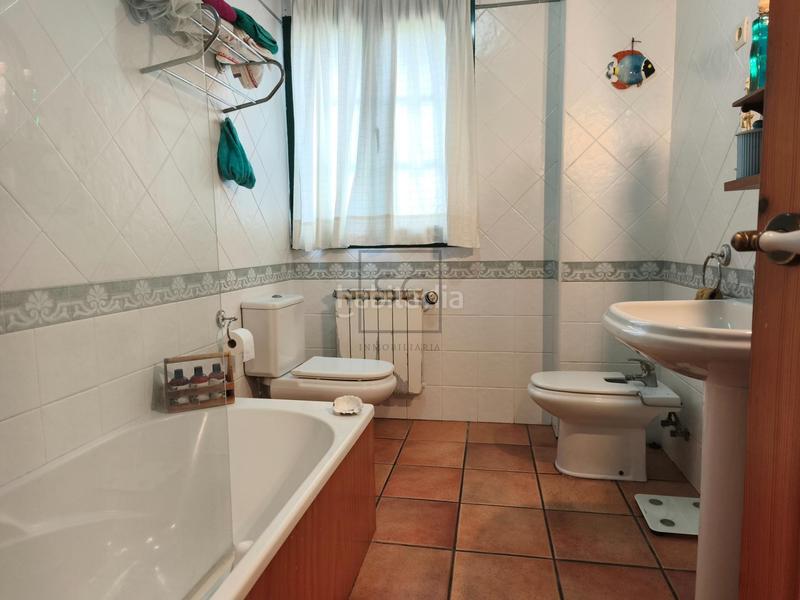 Foto e1701940-1534-4c5e-af48-c794bf9ffb27. Chalet  con piscina en el raso, en Ares