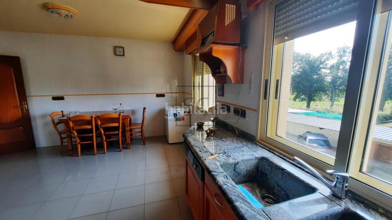 Foto ca8d79c3-5414-472b-a8fe-6aa07b821681. Chalet vivienda independiente con múltiples posibilidades en Ferrol