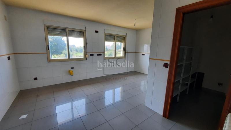 Foto ef2b4869-d67a-41f9-9fbc-41c673c07b86. Chalet vivienda independiente con múltiples posibilidades en Ferrol