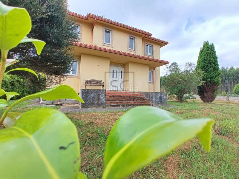 Foto c17c4a83-1b13-4db1-9dd4-2c27c9f61315. Maison avec parking dans Valdoviño