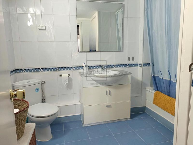 Foto 3593f3ce-e356-4c47-a98f-ae48ccf0e50a. House with parking in Cedeira