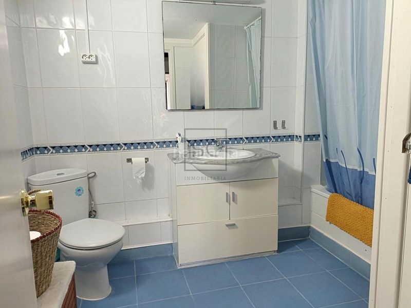 Foto 4f03cde1-e9dc-4687-80bc-e558d4950499. Casa amb aparcament a Cedeira