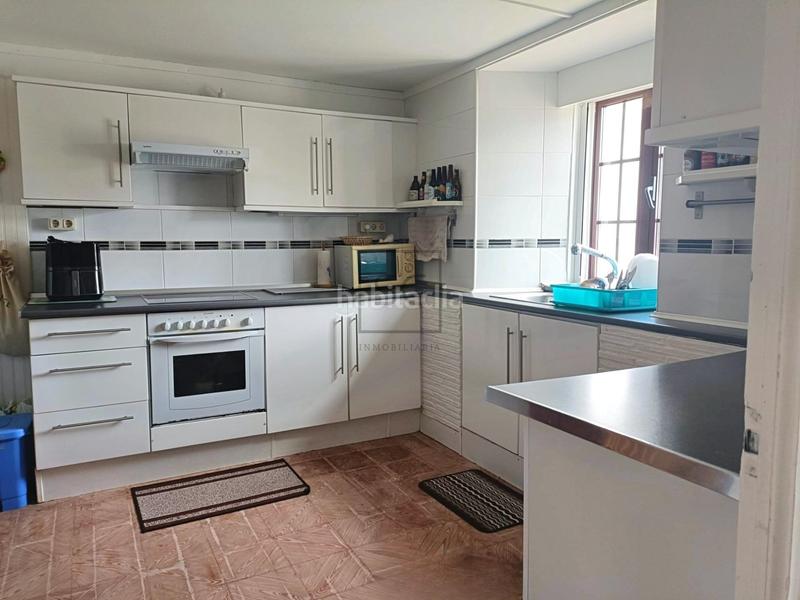 Foto b52d195b-a137-47f1-85dc-22c03d5211c6. House with parking in Cedeira