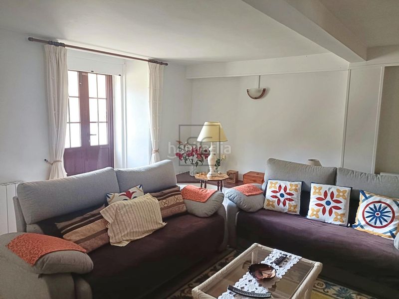 Foto e7b55478-13ed-4b68-81cf-1b094538f6f1. Casa amb aparcament a Cedeira