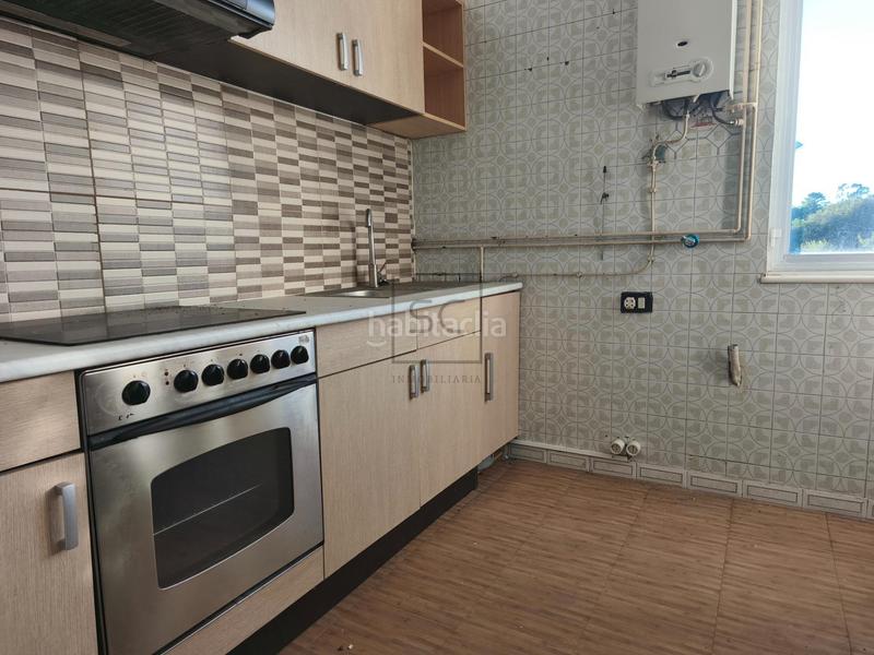 Foto 421807b9-4bd8-40cb-bb45-b56640a69343. Semi detached house with heating in A Malata - Catabois - Ciudad Jardín Ferrol