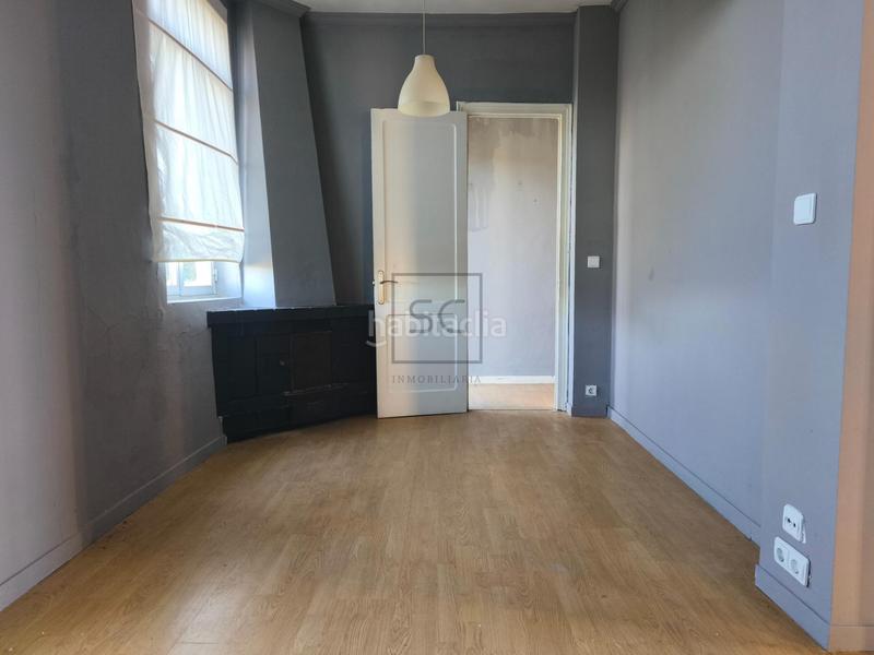 Foto e48bbb32-60c9-49fe-b4a3-4abc08a85083. Semi detached house with heating in A Malata - Catabois - Ciudad Jardín Ferrol