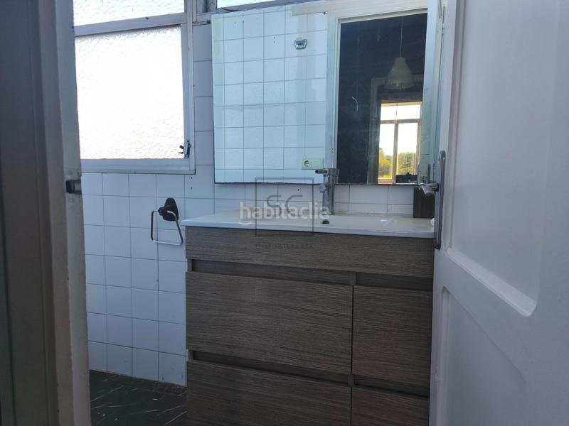 Foto e9b0fbd2-5b9c-4d99-b82c-63192d9eb351. Semi detached house with heating in A Malata - Catabois - Ciudad Jardín Ferrol