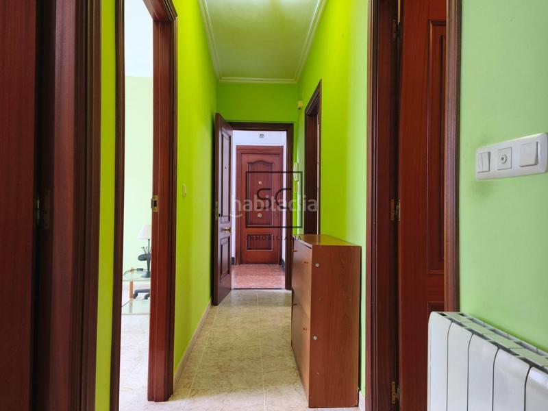 Foto c290a8e2-7315-485f-a598-69395c3c1327. Apartamento bajo vivienda con terraza cubierta en catabois en Ferrol