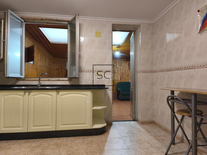 Foto e55a13ba-11fe-44c7-88db-bdecef7d58d9. Apartamento bajo vivienda con terraza cubierta en catabois en Ferrol