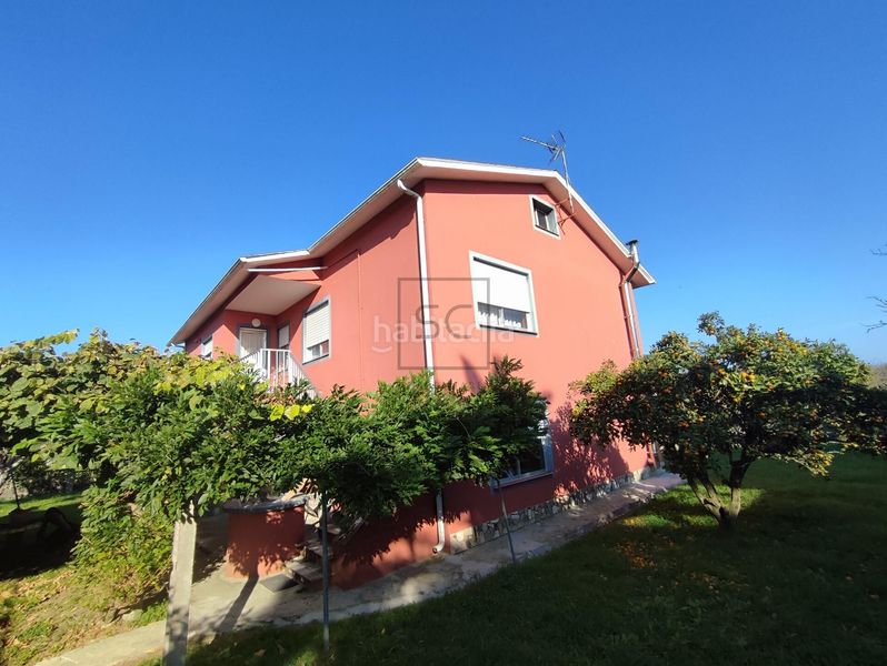 Foto 2d1b8357-7a23-49c2-9550-b1017015ccd0. Xalet amb aparcament a Ares