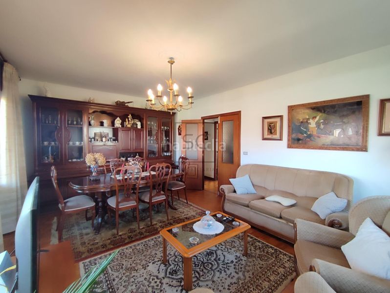 Foto 68be55db-d4a3-4fee-a134-d63b65c065b8. Xalet amb aparcament a Ares