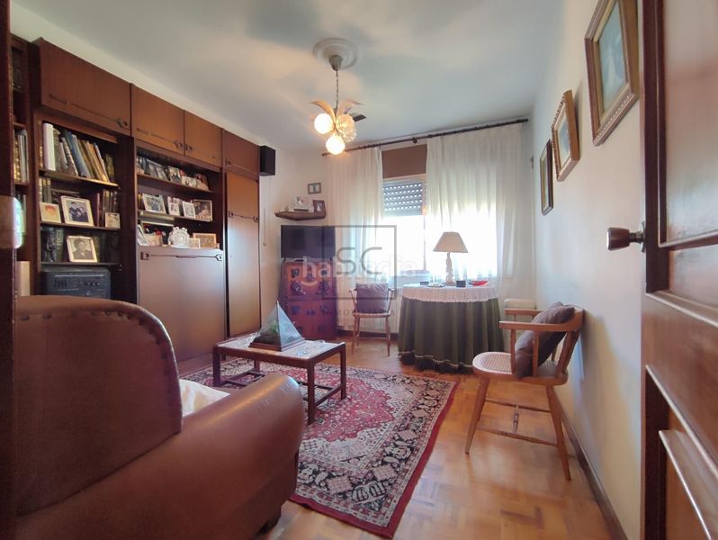 Foto b7070bd2-fac4-41dd-8727-e9a4bafa996a. Xalet amb aparcament a Ares