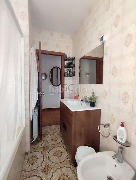 Foto dccce9c8-d1bb-43e1-bcee-47da43e425cf. Xalet amb aparcament a Ares