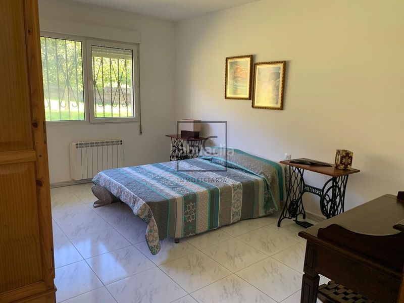 Foto 257c3a68-04a8-4832-9711-e1260696697c. Chalet mit heizung parking in A Malata - Catabois - Ciudad Jardín Ferrol