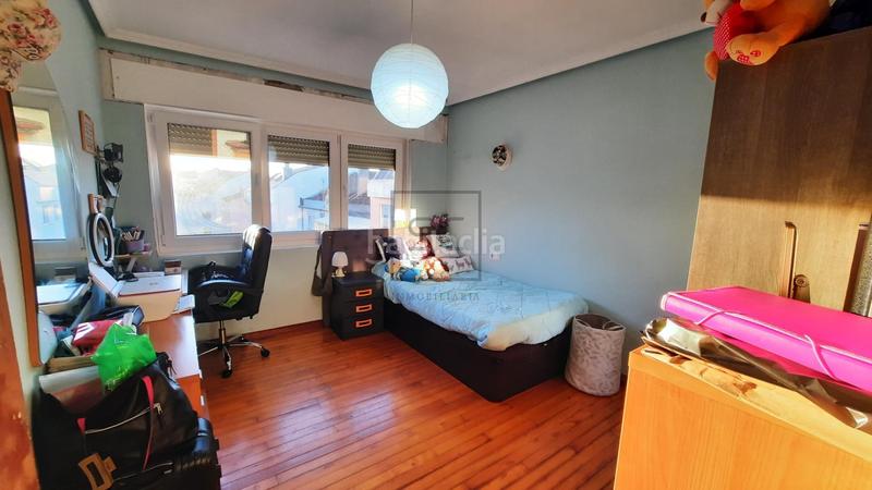 Foto 43b4c276-6d92-4bdd-90f4-c2b6ee6d62c7. Pis amb calefacció a A Malata - Catabois - Ciudad Jardín Ferrol