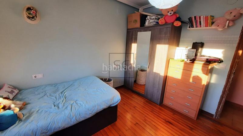 Foto ee3ba36b-8b22-4a32-8a85-5a71b5cfbde4. Pis amb calefacció a A Malata - Catabois - Ciudad Jardín Ferrol