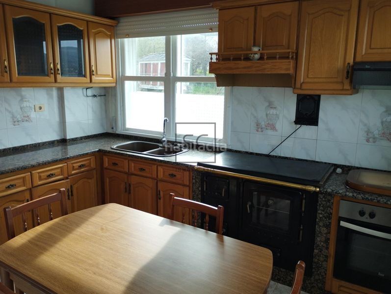 Foto edeeff3b-850a-436c-a61c-ad196b67ffa6. Casa a Ortigueira