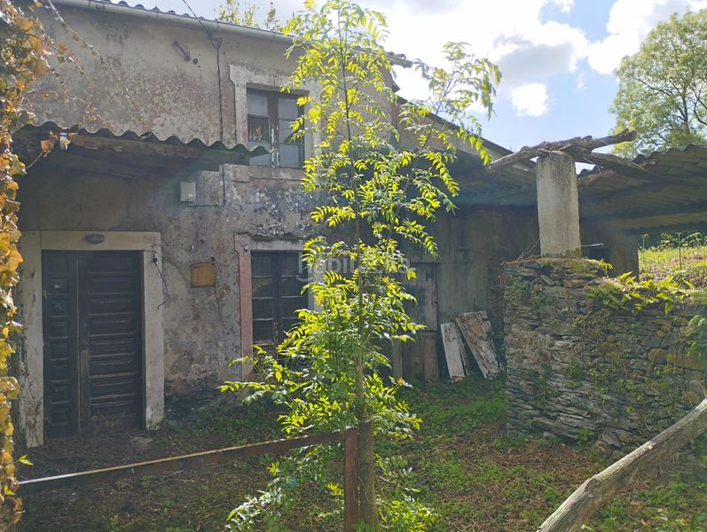 Foto a2665fc7-6bb5-4d1b-b20f-8e95a6e76b86. Casa adossada a Cabanas
