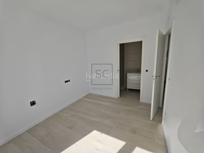 Foto 5ae6336c-b08b-4f4b-9fb2-7d6d2d5ea9eb. Pis a Centro Ferrol