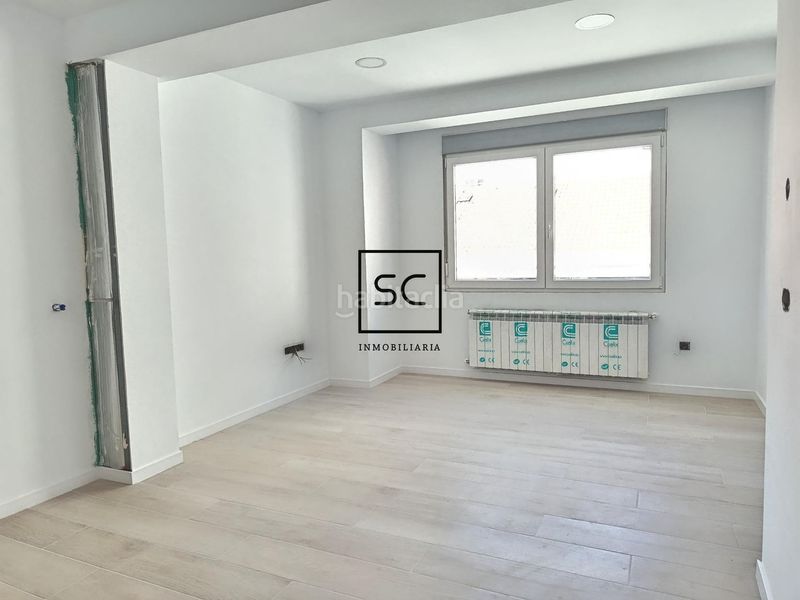 Foto b1a330c2-8f81-4980-955f-1c75dd8f32b1. Pis a Centro Ferrol