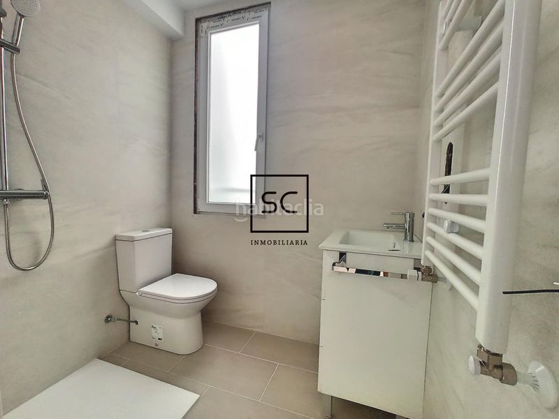 Foto d9b44a8f-ecbb-4faf-b2ac-d02f48063441. Pis a Centro Ferrol