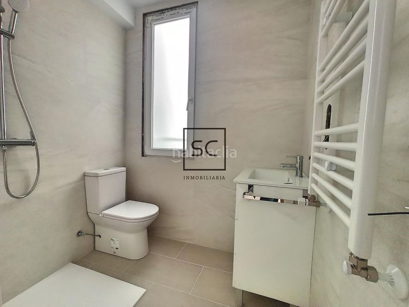 Foto 4dd37c59-967a-4fd7-8dfe-d7ee9fce293f. Pis amb aparcament a Centro Ferrol