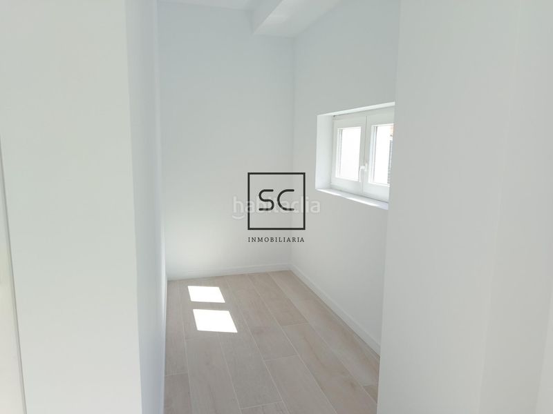 Foto e87b229d-d6b5-4d06-8bf6-0ae391e75604. Pis amb aparcament a Centro Ferrol