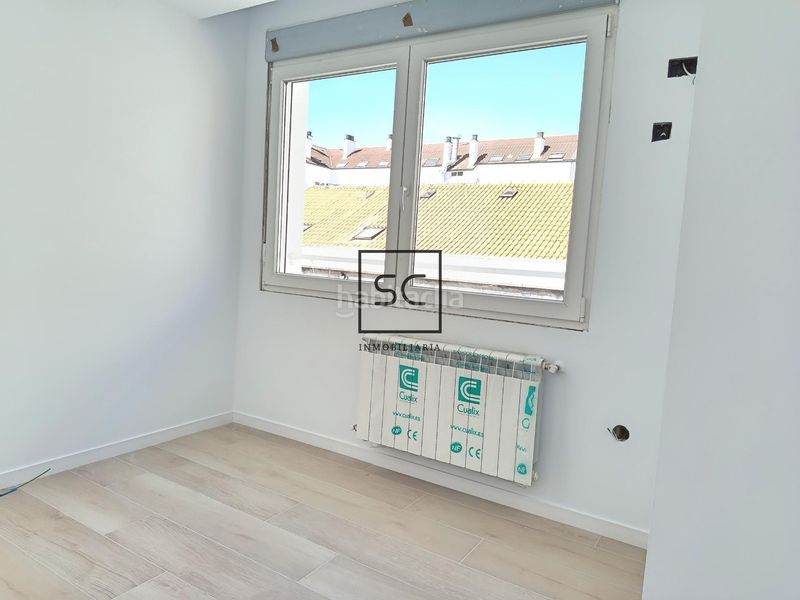 Foto f9d05c5a-8346-4ccf-adc2-61c0ad9dcd17. Pis amb aparcament a Centro Ferrol