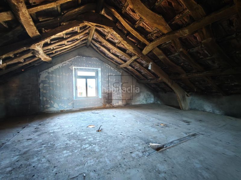 Foto f9c18203-4fc7-4cc6-b8e2-1f9529ae692c. Casa amb aparcament a Pontedeume
