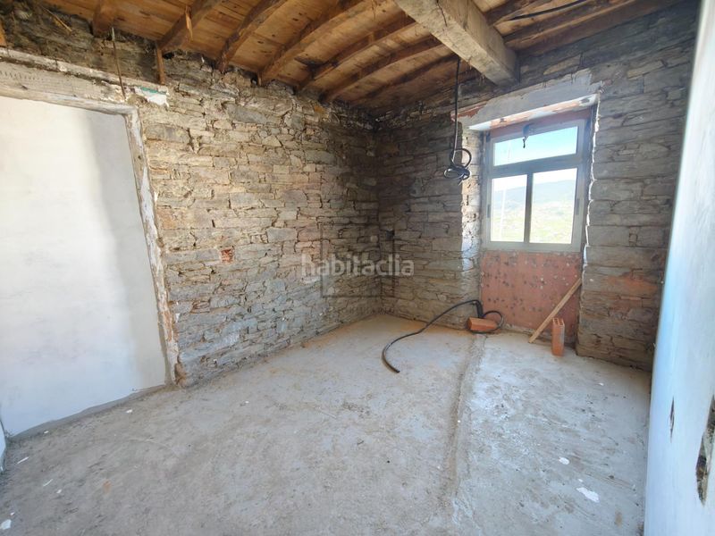 Foto fa6668ac-f4ea-46eb-9308-57bd32a7227c. Casa amb aparcament a Pontedeume