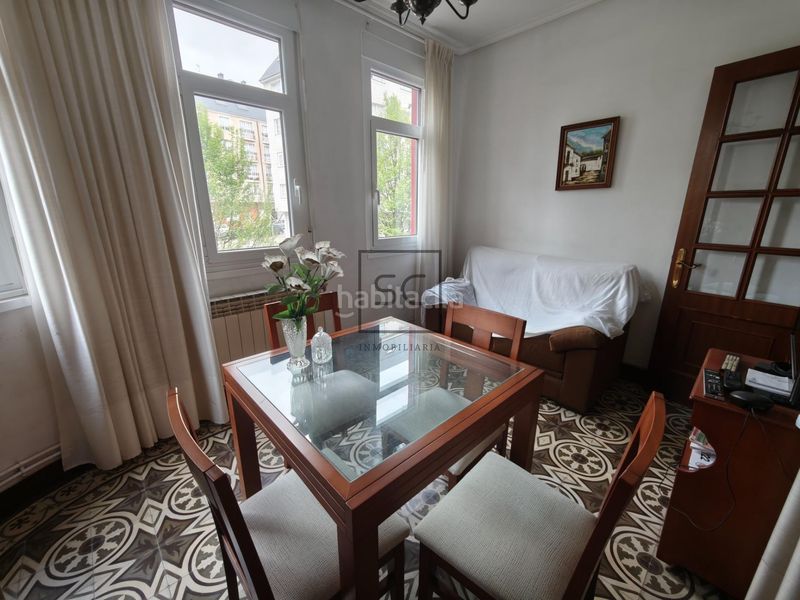 Foto 42802e0d-85ff-44c3-95ca-583c6b79f93b. Casa  con jardín y garaje en Porta Nova, en Porta Nova Ferrol