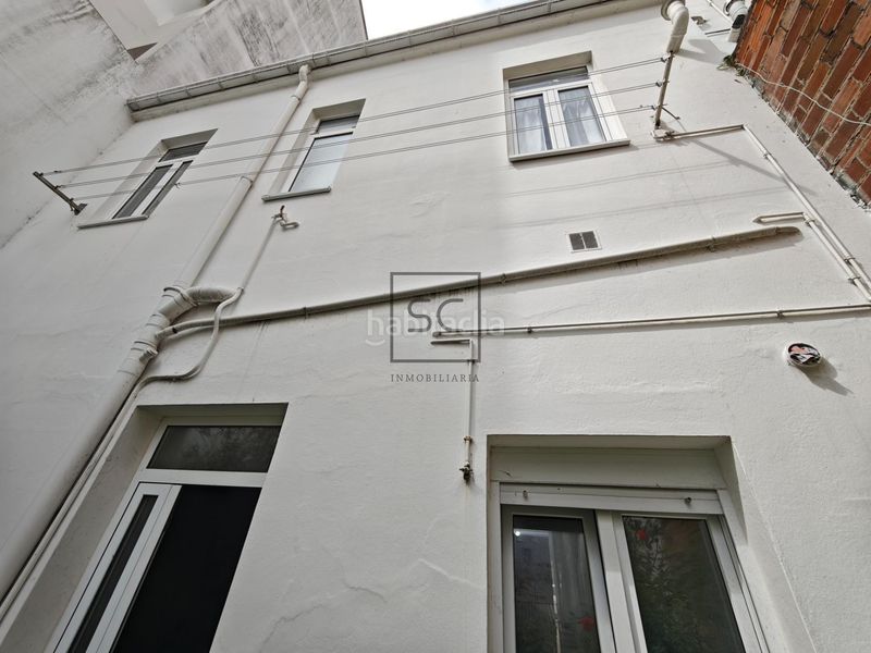 Foto a4bb168f-5af7-434b-83f0-18d834802bd7. Casa  con jardín y garaje en Porta Nova, en Porta Nova Ferrol