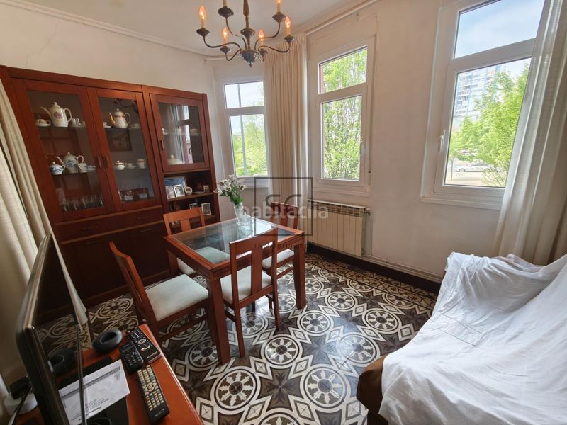 Foto ec5c51ea-1e19-4760-8ca6-6f367d864ec1. Casa  con jardín y garaje en Porta Nova, en Porta Nova Ferrol