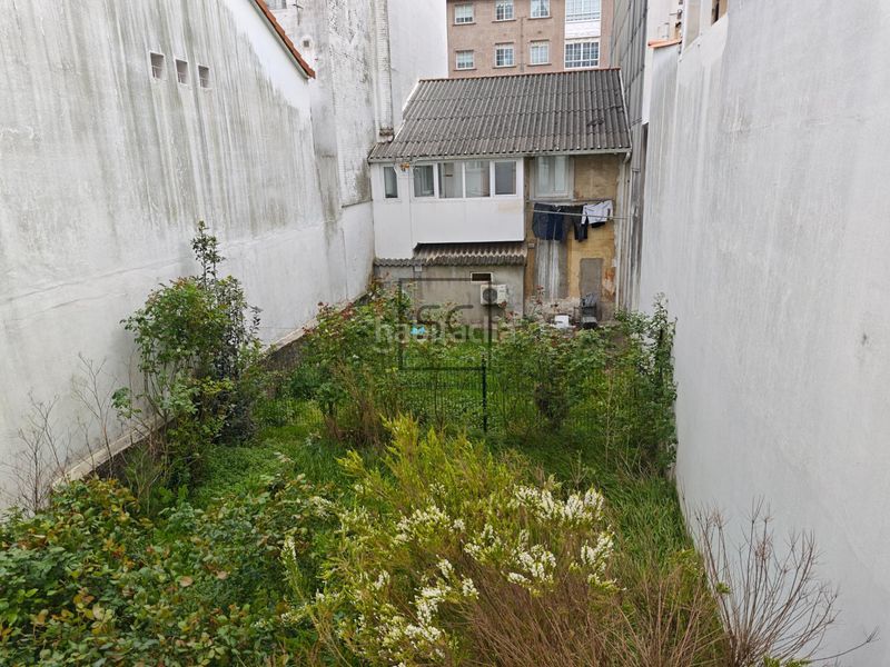 Foto fc50d0dc-d9e2-44a6-a1a1-c28478b4b0d5. Casa  con jardín y garaje en Porta Nova, en Porta Nova Ferrol