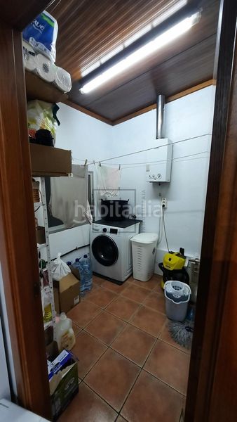 Foto 1354b4a5-f1a9-4874-aa5b-d796801070f8. Casa adossada amb aparcament a Neda