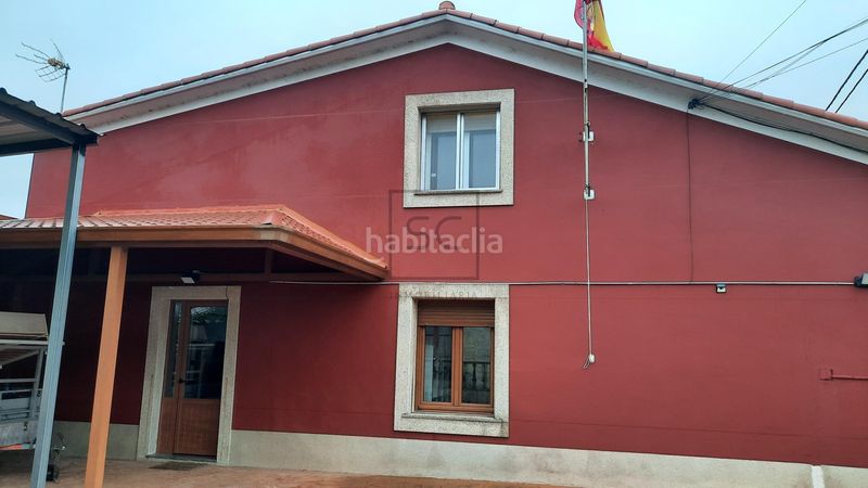 Foto 76a1245d-8844-488b-9335-cf144a51c3eb. Casa adossada amb aparcament a Neda