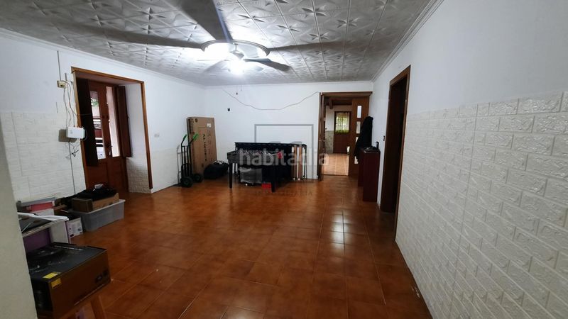 Foto d0ae77c2-b904-42c4-b020-9080628566be. Casa adossada amb aparcament a Neda