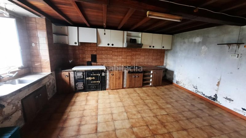 Foto bb04d099-9f3d-4dd1-8c0d-564275126702. Casa amb aparcament a Moeche
